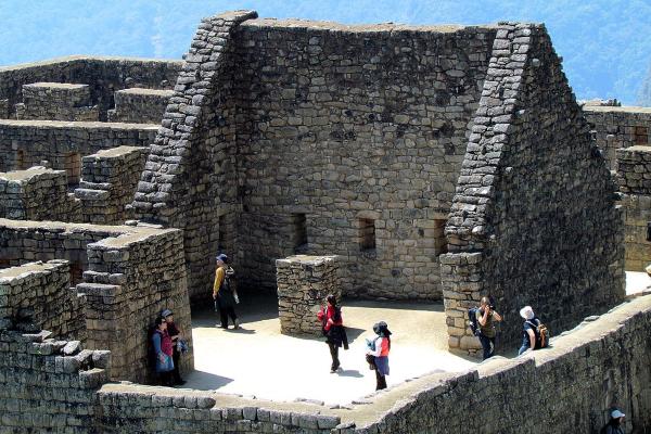 2 Day Tour Machu Picchu Sacred Valley 
