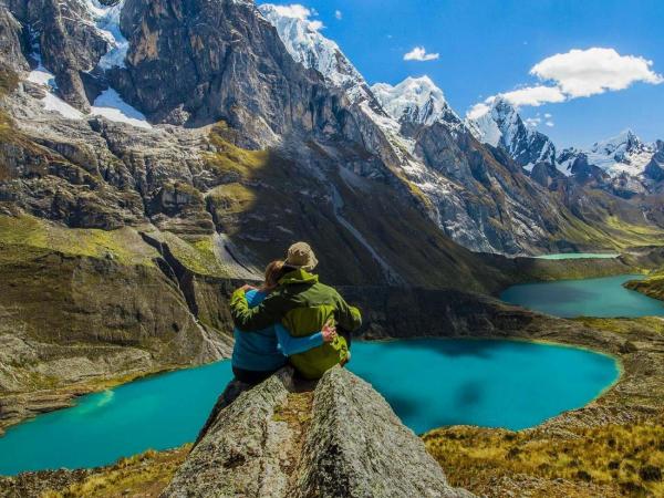 Ancash: The mirror between two mountain ranges