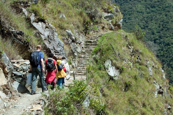 Inca Trail 3 Day Trek & Sacred Valley Tour 