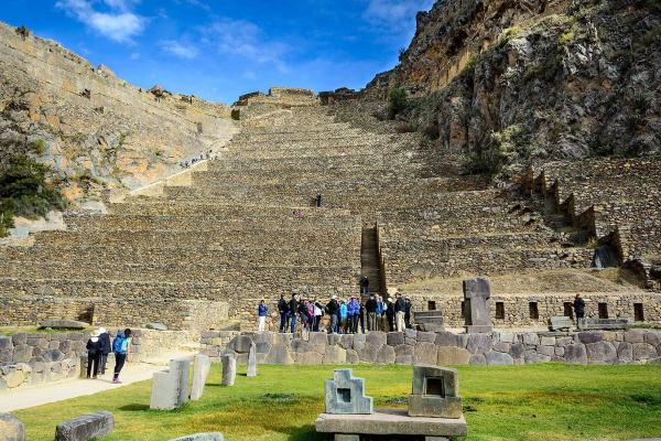 Peru Explorer: Lima - Inca Trail and Machu Picchu - Lake Titicaca and Colca Canyon