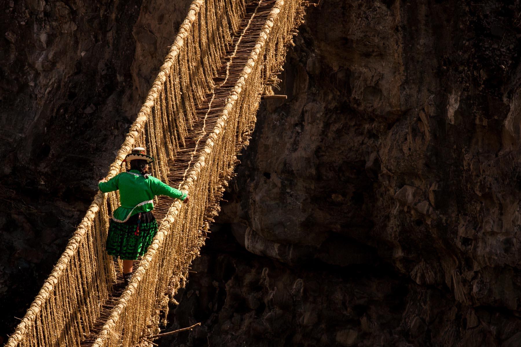 Qeswachaca Bridge Tour